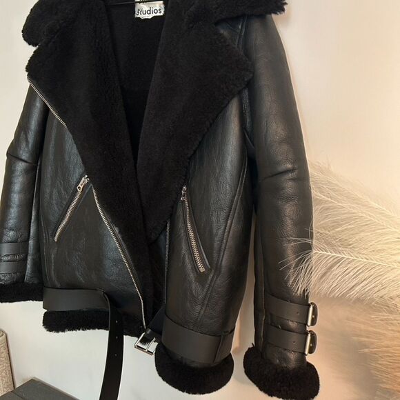 Acne Studios Velocite Leather Trimmed Shearling Jacket - Picture 4 of 12